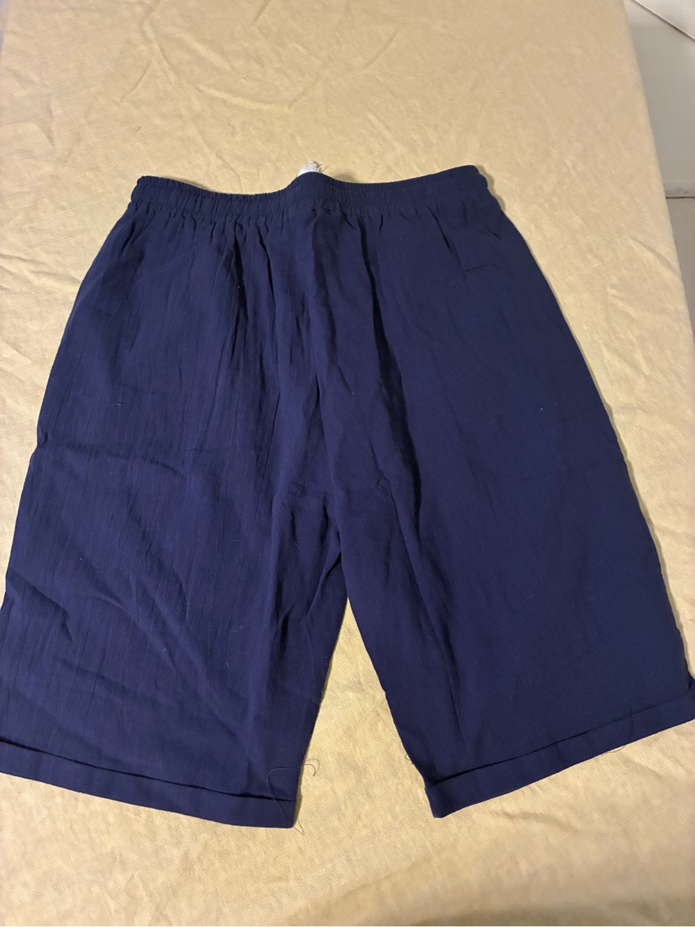Women’s Large Casual Bermuda Shorts - Picture 5 of 5